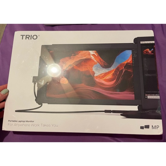 🌸✨NWT Bundle — BRAND NEW Mobile Pixels Trio Monitor and Kickstand - Picture 6 of 13
